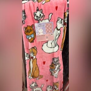 Aristocats valentines plush blanket throw